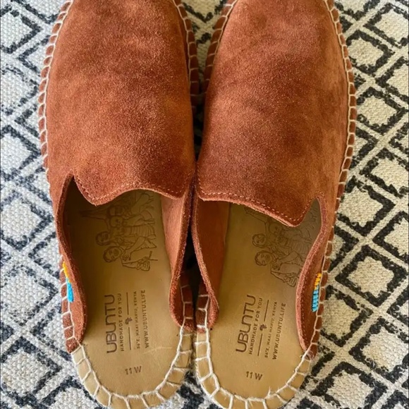Ubuntu Suede Mules - size 11 - Picture 4 of 4